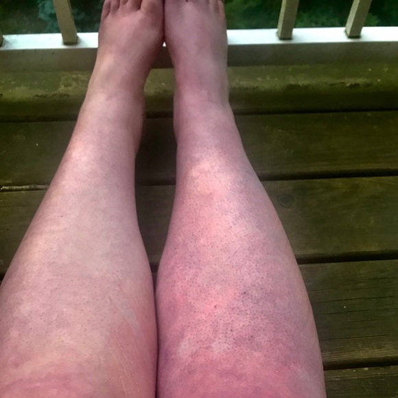 Meet your Posher, Jenn 💙 - Picture 3 of 6